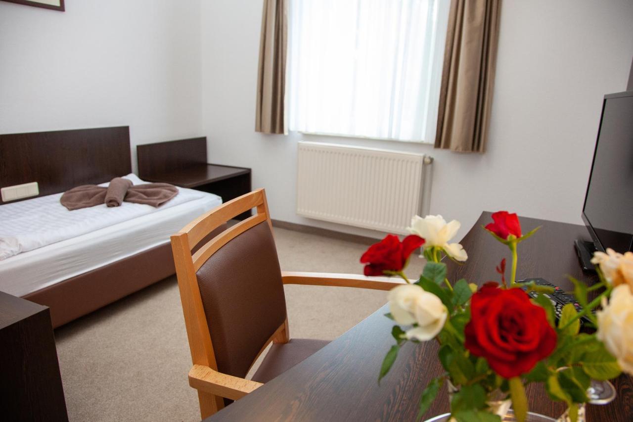 Seehotel Zum Loewen Strasen Luaran gambar