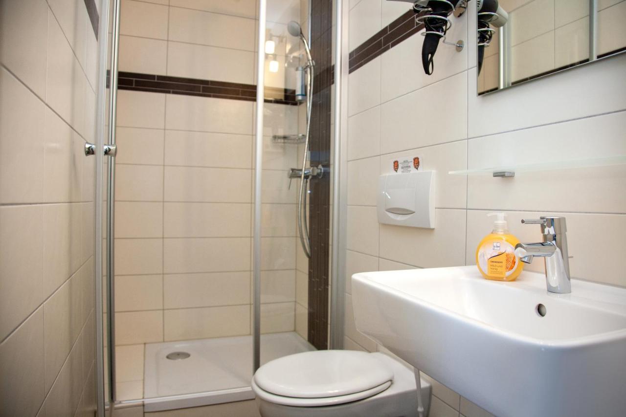 Seehotel Zum Loewen Strasen Luaran gambar